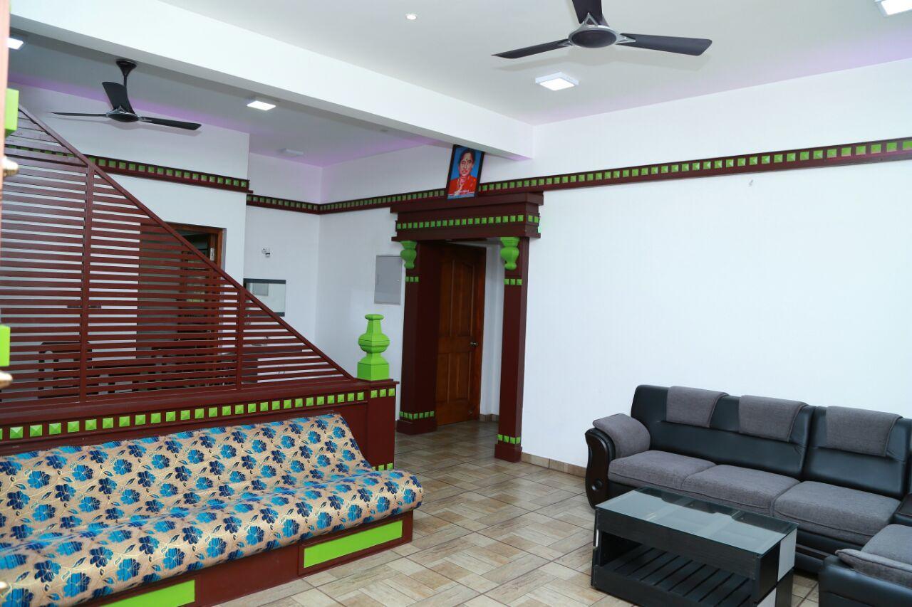 Sri Lakshmi Gardens Hotel Thekkady Exterior photo